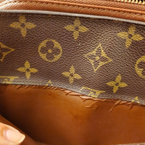 Louis Vuitton Orsay Clutch - Picture 7 of 10